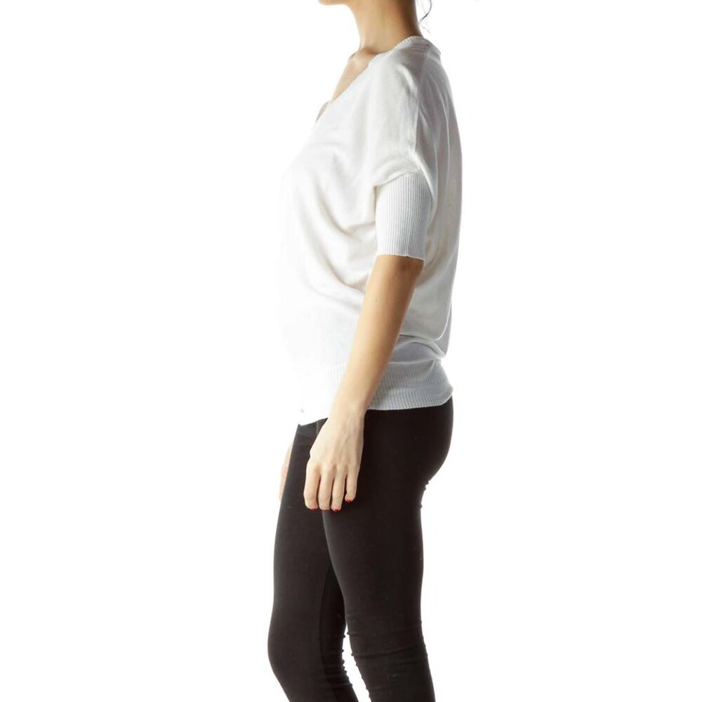 BCBGeneration White V-Neck Knit Top - Picture 2 of 3